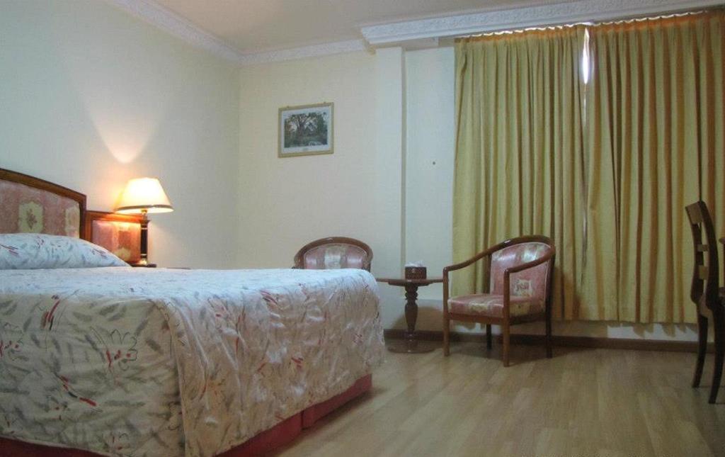 New York Hotel Phnom Penh Exterior photo